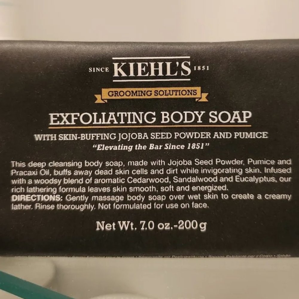 Kiehls exfoliating body scrub soap